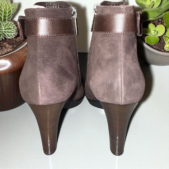 New Aquatalia Rae Womens Weatherproof Espresso Suede Heeled Ankle Boot Size 8M - Picture 3 of 7
